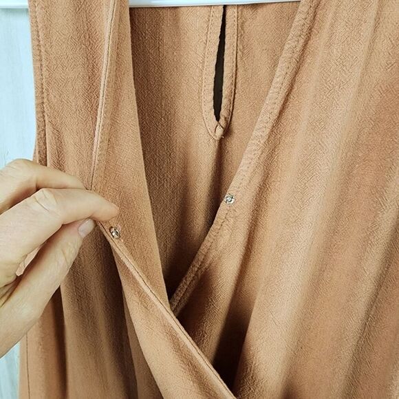 Umgee Sleeveless V-neck Drawstring Waist Jumpsuit Brown Size Small - Picture 5 of 10